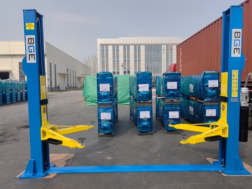 Post car lift - car,