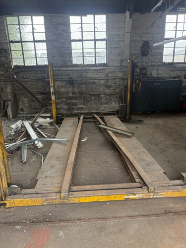 Post car lift - post, vehicle